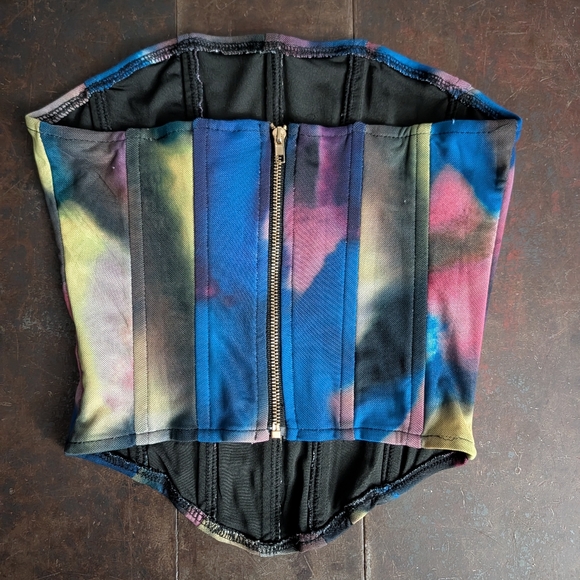 Colorful Abstract Corset Top - Picture 2 of 8